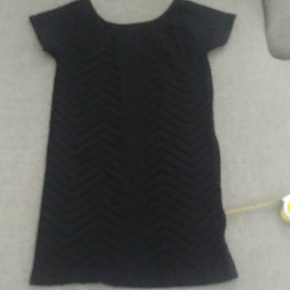 Black Chevron Pattern Top - Picture 6 of 9